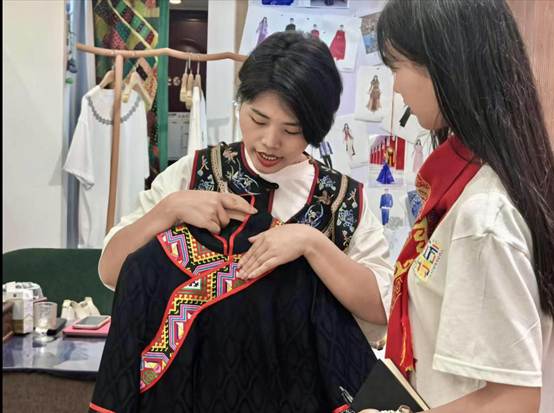 7de90f6b8498555a7ecb982d0fdaf69